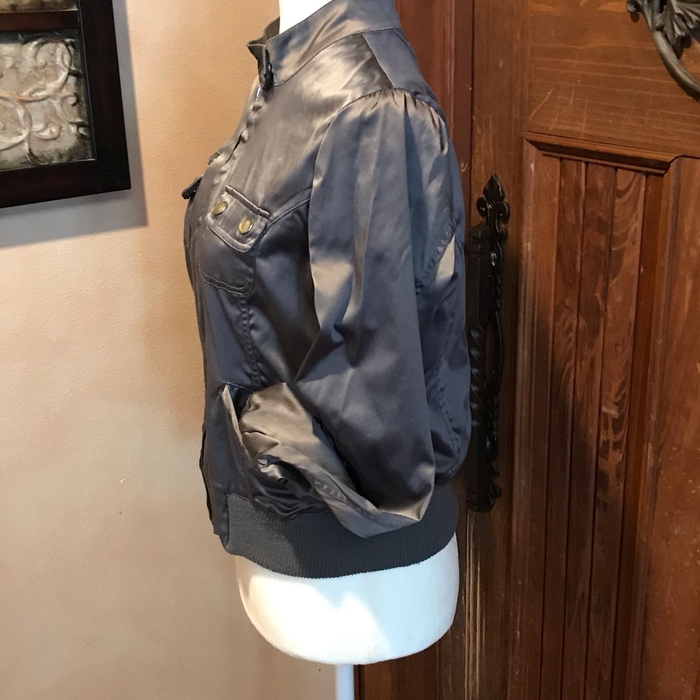 ⚜️ Precious Gray Jacket - Picture 5 of 7